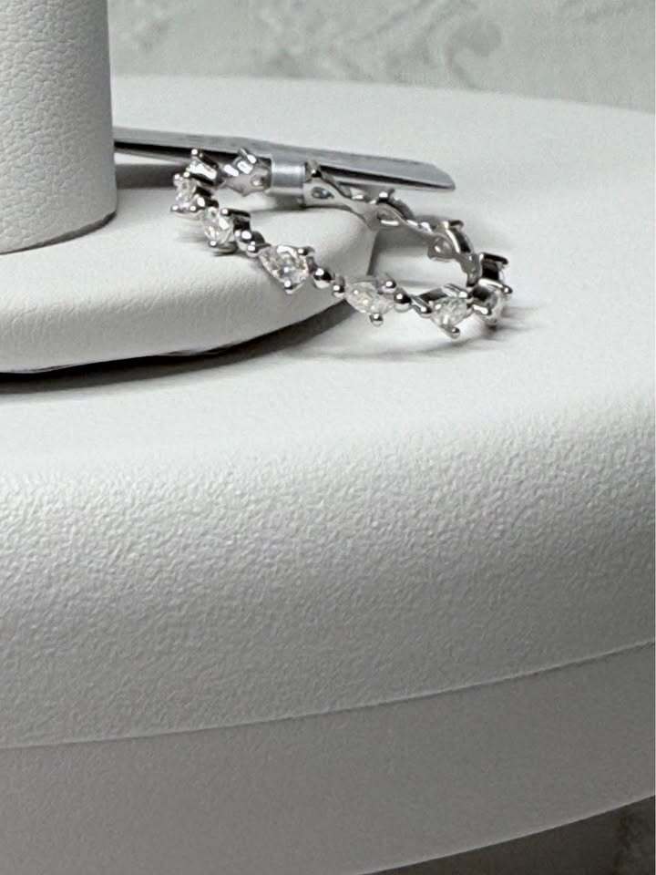 BelleAire Moissanite Eternity Band | 925 Silver | Sz 6, 7, 8, 9