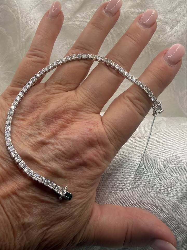 BelleAire 5.32 TCW 3mm Moissanite Tennis Bracelet, 7-1/2"