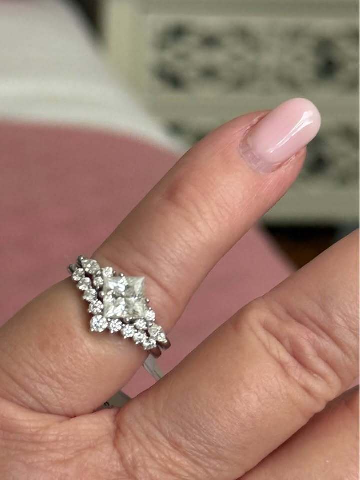BelleAire Bridal Set, 1.8 TCW, Princess Cut, Kite Setting, Size 7